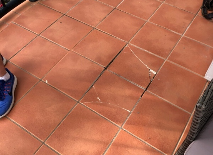 Cracked/Broken Tiles